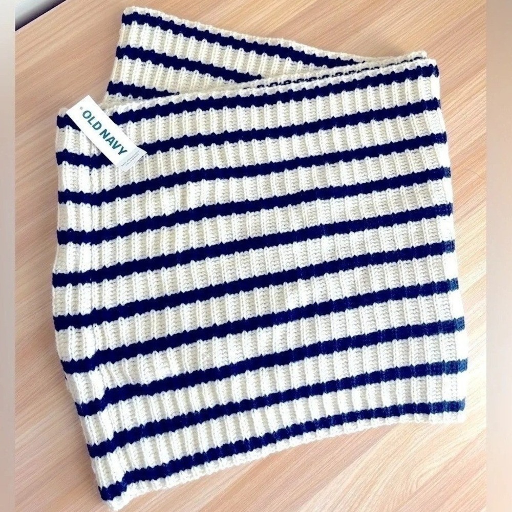 Old Navy Womens Cream Navy Blue Striped Ribbed Knit Infinity Scarf NWT One Size - Picture 4 of 6